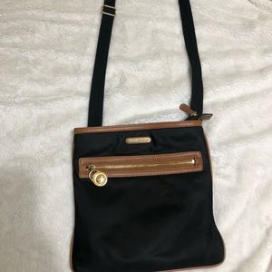 Micheal Kors crossbody bag
